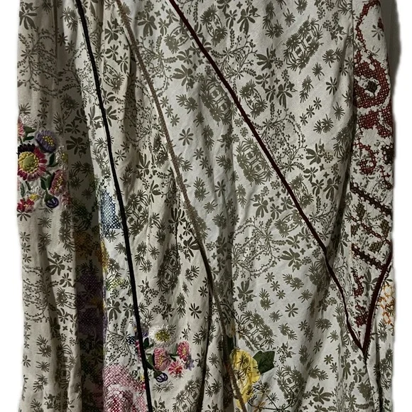 Burning Torch Anthropologie Floral Patterned Fabric - Picture 2 of 8